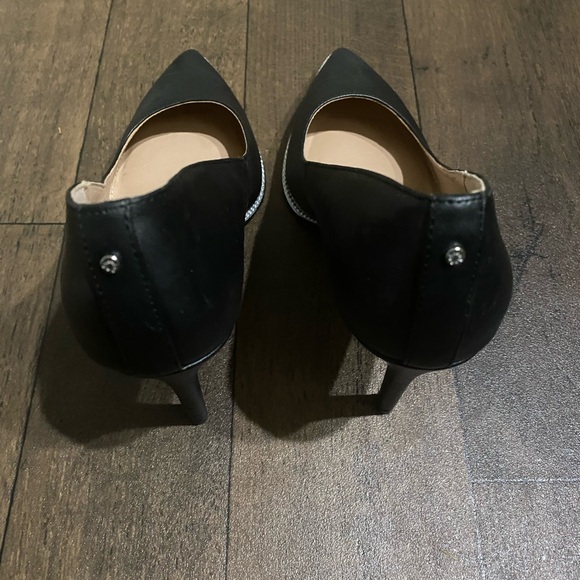 Black heels - Picture 2 of 2